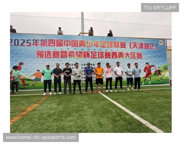 足球联赛在青训扶持中推动俱乐部与学校建立双轨培养体系,校园足球青训合作方案 足球联赛在青训扶持中推动俱乐部与学校建立双轨培养体系,校园足球青训合作方案